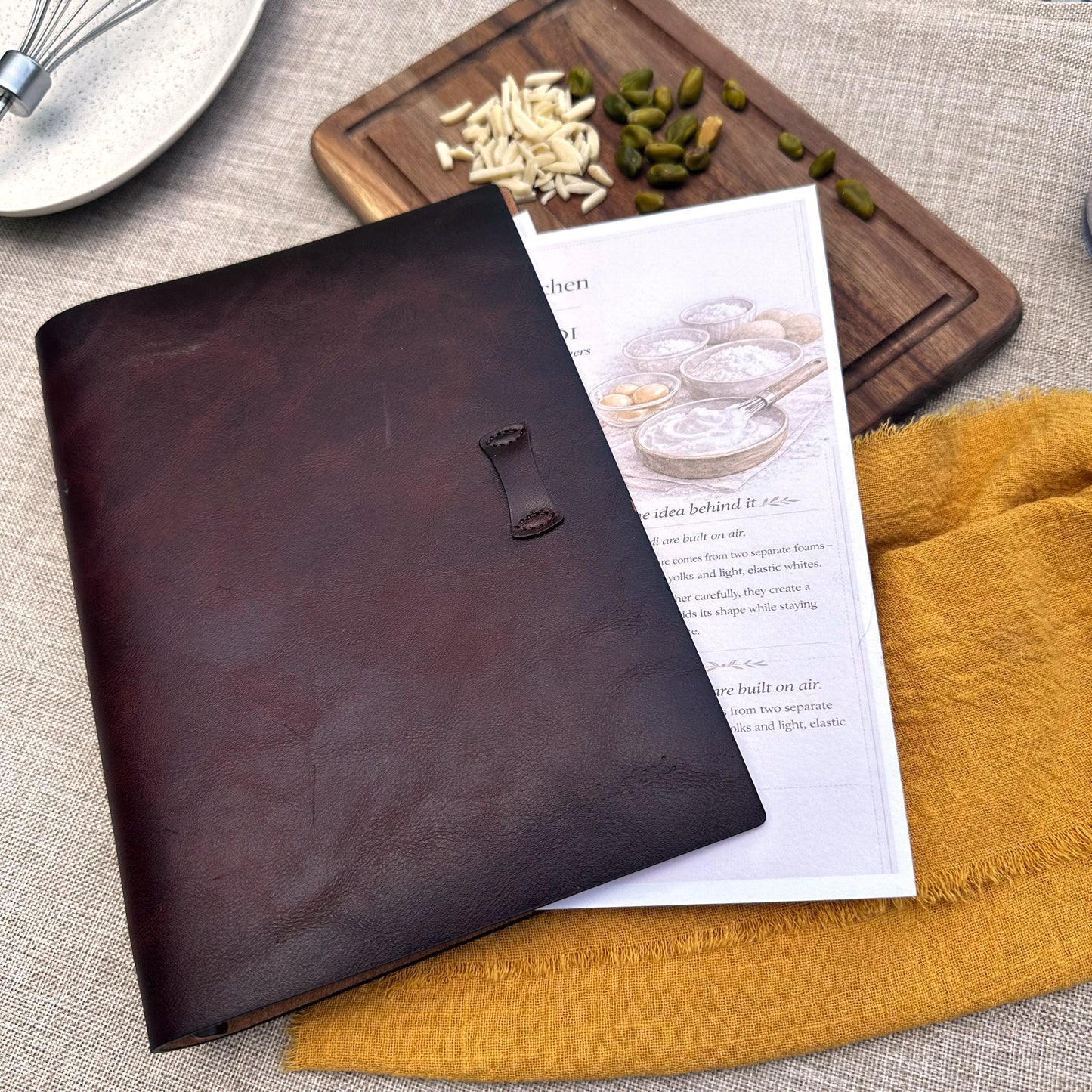 Bella's Kitchen Leather Binder Bakery Edition – Premium A5 Leather + Starter Set with 5 Cards